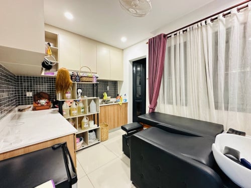 ផ្ទះអាជីវកម្មលក់បន្ទាន់!! នៅបុរីជីបម៉ុង ផ្លូវ598 សង្កាត់ច្រាំងចំរេះទី១ ខណ្ឌឬស្សីកែវ ភ្នំពេញ