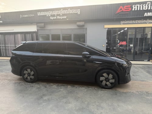 ចង់លក់ប្តូរសេរីបងបងឡានថ្មីណាស់ស្លាកលេខ9គ្រាប់