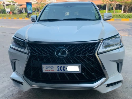 ស្អាតណាស់Lexus LX 570 ហ្សីនមួយជុំកាត់ពីម្ចាស់ដើមផ្ទាល់ តម្លៃត្រឹមតែ 98000$ ចរចា Tel: 012892537