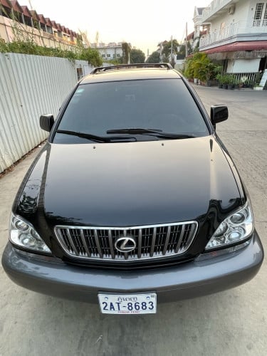 ឡានលក់Lexus RX300ឆ្នាំ02ប៉ុង1ធានានៅថ្មីមុខក្រោយអត់បុកអត់ប៉ះទឹកថ្នាំនៅស្រុិន85%លក់11000$ចរចា012630409