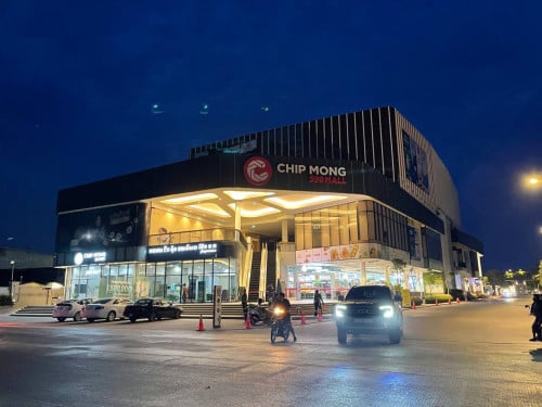 វីឡាឃ្វីន (Queen Villa )ក្នុងបុរី ជីបម៉ុង 598 ផ្លូវឯកឧត្តមជាសុផារ៉ា ត្រូវការលក់បន្ទាន់ខ្លាំង