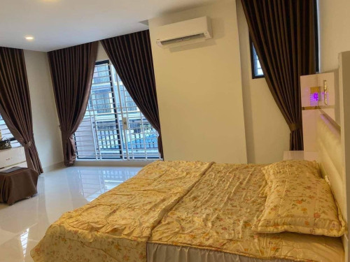 វីឡាភ្លោះសម្រាប់ជួល | Twin Villa For Rent In Borey Penghout Boeung snor