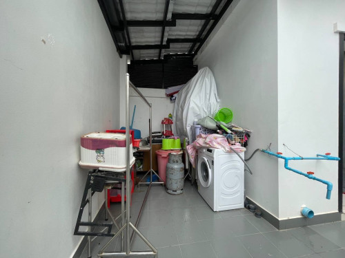 🏡 វីឡាកូនកាត់ LC2 ម៉ូដឺន  សល់ដីចំហៀងសម្រាប់លក់