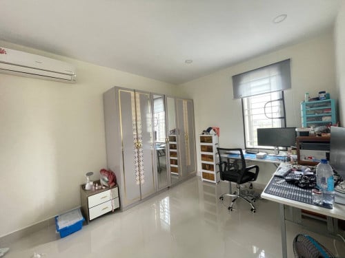 🏡 វីឡាកូនកាត់ LC2 ម៉ូដឺន  សល់ដីចំហៀងសម្រាប់លក់