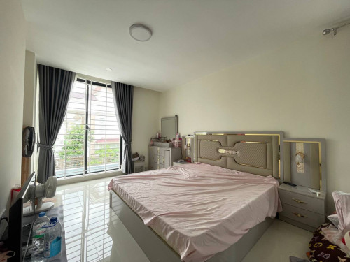 🏡 វីឡាកូនកាត់ LC2 ម៉ូដឺន  សល់ដីចំហៀងសម្រាប់លក់