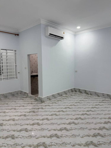 🏡House for rent has 9 rooms✅Price 4000$,In Poipet City