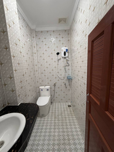 🏡House for rent has 9 rooms✅Price 4000$,In Poipet City
