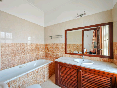 🏡Spacious 6 Bedrooms Villa Available for Rent- Toul Kork Area