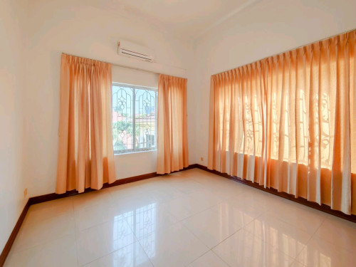 🏡Spacious 6 Bedrooms Villa Available for Rent- Toul Kork Area