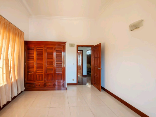 🏡Spacious 6 Bedrooms Villa Available for Rent- Toul Kork Area