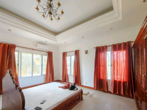 🏡Spacious 6 Bedrooms Villa Available for Rent- Toul Kork Area