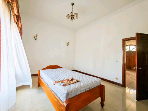 🏡Spacious 6 Bedrooms Villa Available for Rent- Toul Kork Area