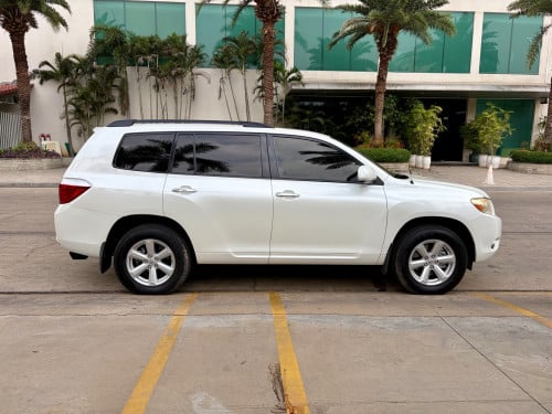 2009 Toyota Highlander V4