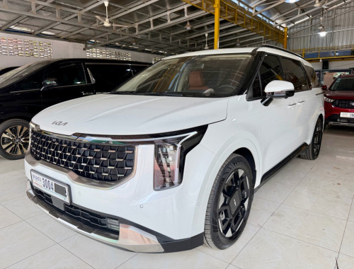 2025 kia Canival VIP 7 កៅអី ម្ចាស់ដើមទិញថ្មីខ្លាញ់គោ 80000$