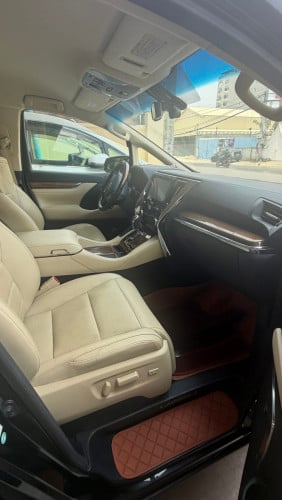 Alphard 2015ឡើង2025