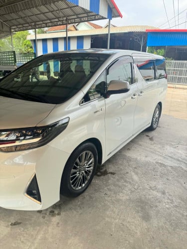 alphard 2015