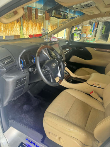 alphard 2015