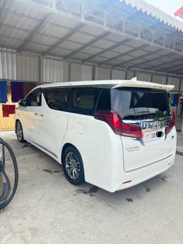 alphard 2015