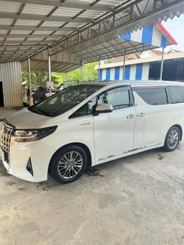 alphard 2015
