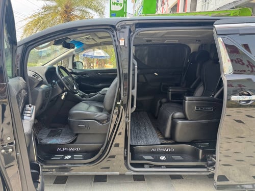 ALPHARD 2018​ ហ្សុីន full options ម្ចាស់​ដើម​