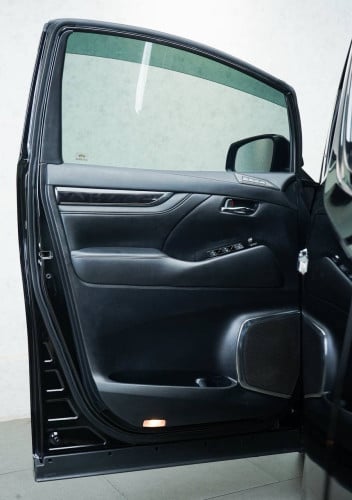 Alphard 2019 black V4