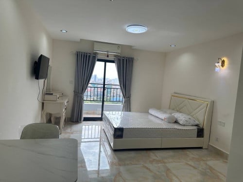 Condo rent at UK618