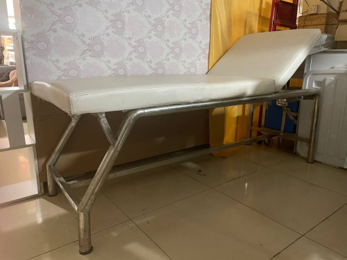 Examination bed
