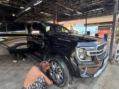 Ford everest 2023 titanuim full ពេញ ម្ចាស់ផ្ទាល់