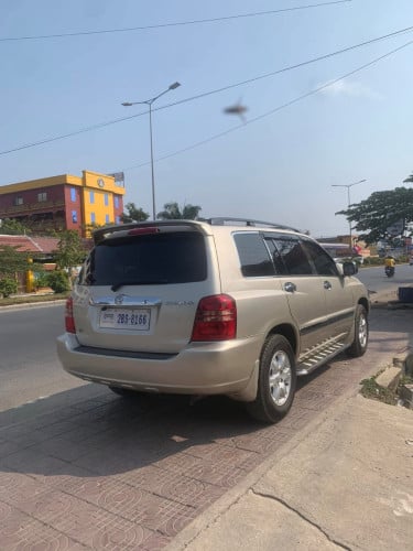 Highlander 02  p1 ឡានស្អាតចងលក់