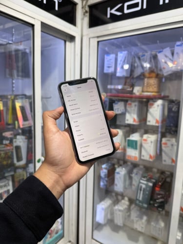 iPhone 11 ពណ៌ស្វាយ 🍏 64GB  LLA Battery 91% 🔋 តួស្អាត 99% សំណុំហ្សីន