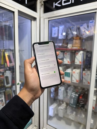 iPhone 11 ពណ៌ស្វាយ 🍏 64GB  LLA Battery 91% 🔋 តួស្អាត 99% សំណុំហ្សីន