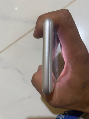 iPhone 7 សានំណែន ថ្មខ្ពស់តួរស្អាត99% លក់20$
