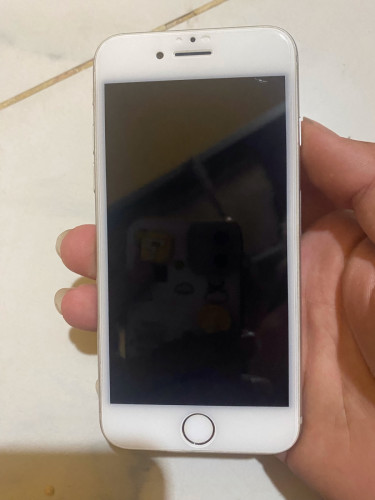 iPhone 7 សានំណែន ថ្មខ្ពស់តួរស្អាត99% លក់20$