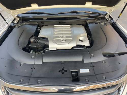 LX570 2015 f sport full Arab ឡានខ្លាញ់គោស្រុកខ្មែរ