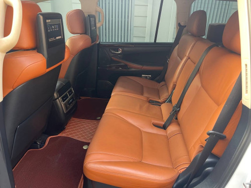 LX570 2015 f sport full Arab ឡានខ្លាញ់គោស្រុកខ្មែរ