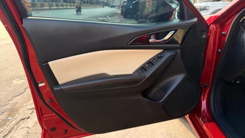 Mazda 3 2015 ឡានស្អាតធានាជូនថ្មីខ្លាំងមួយគ្រឿងនេះ