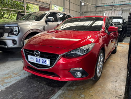 Mazda 3 2015 ធានាជូន​ឡានស្អាត​ មិនបុក​ មិនប៉ះ