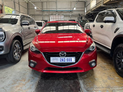 Mazda 3 2015 ធានាជូន​ឡានស្អាត​ មិនបុក​ មិនប៉ះ