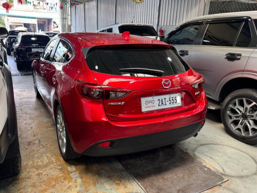 Mazda 3 2015 ធានាជូន​ឡានស្អាត​ មិនបុក​ មិនប៉ះ