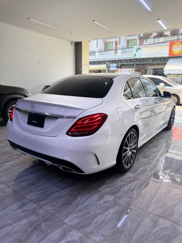 Mercedes Benz C300 AMG - ទើបទំលាក់