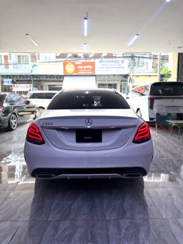 Mercedes Benz C300 AMG - ទើបទំលាក់