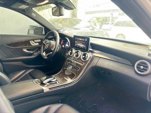 Mercedes Benz C300 AMG - ទើបទំលាក់