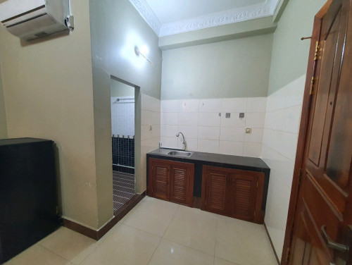 Nice Studio Apartment Elevator near st 271 Sovana market