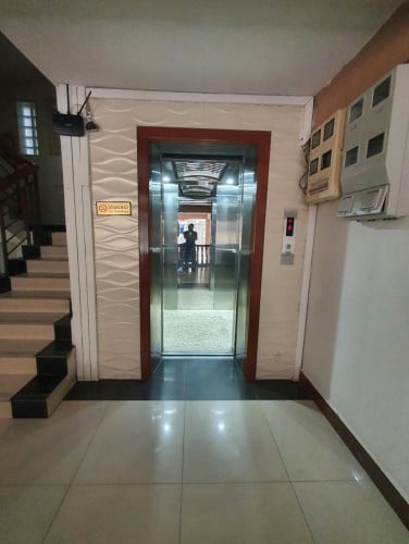 Nice Studio Apartment Elevator near st 271 Sovana market