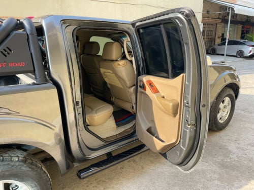 Nissan Frontier 05,P1