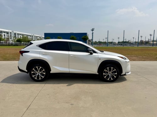 NX200t 2016 Luxury Up F-Sports ធានាទឹកថ្នាំហ្សុីន១ជុំ