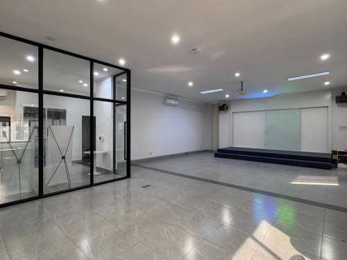 Office Space 98​ sqm  for rent at Bkk1 (Of-038) ការិយាល័យជួល តម្លៃពិសេស  មានខណ្ឌបន្ទប់ដេគរ័ស្អាត