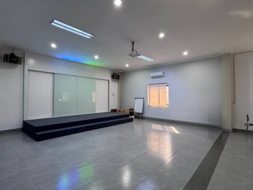 Office Space 98​ sqm  for rent at Bkk1 (Of-038) ការិយាល័យជួល តម្លៃពិសេស  មានខណ្ឌបន្ទប់ដេគរ័ស្អាត