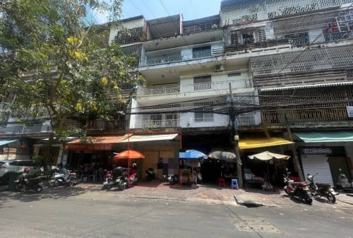 Shophouse for rent in Doun Penh