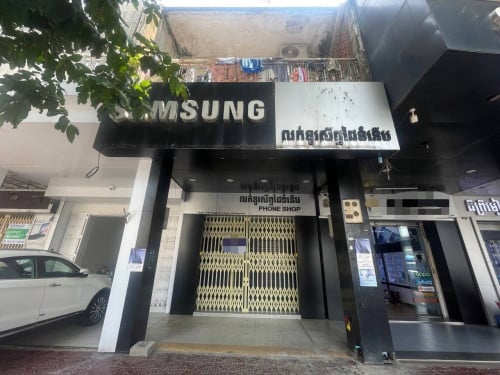 Shophouse for rent in Doun Penh